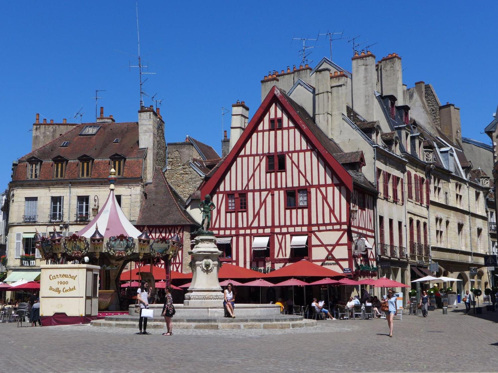 Le Pastore Avec Terrasse Au Coeur Du Centre Historique Dijon Exterior foto